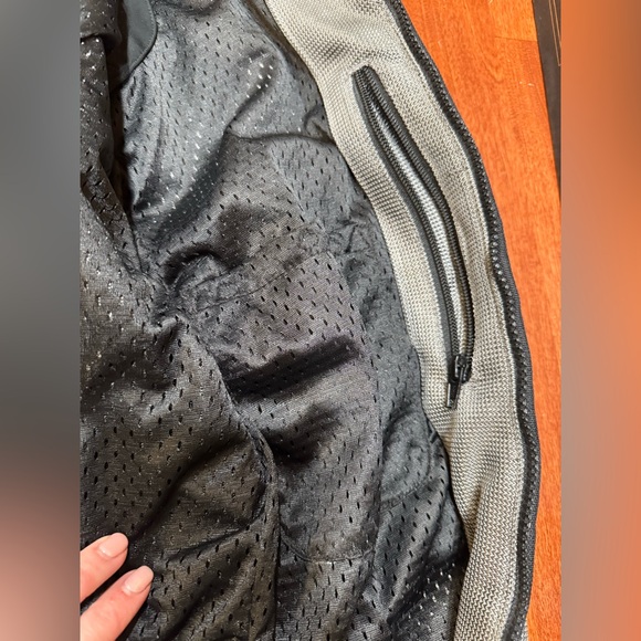 Lightweight Harley Riding Jacket - Picture 4 of 7